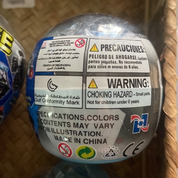 12 police transforming cars. Mystery balls. 8 in 1 - Picture 4 of 7